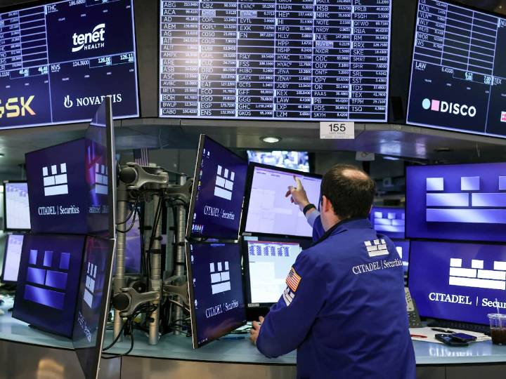 Bitcoin cae 33 % desde octubre por temores de mercado e IA