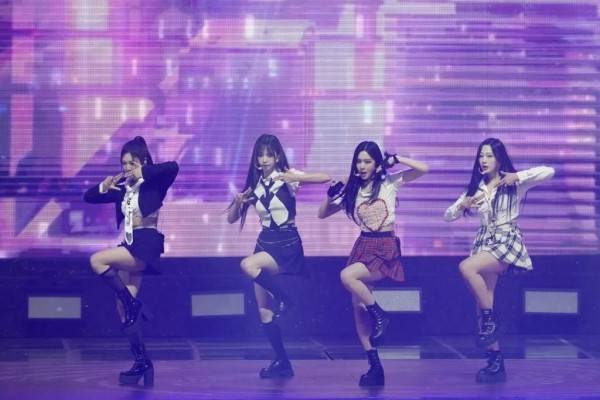 Donan bandas de K-pop en apoyo por incendio en Hong Kong