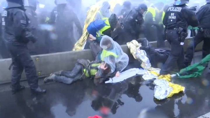 VÍDEO: Tensión en Alemania por las protestas contra la organización juvenil de extrema derecha de AfD