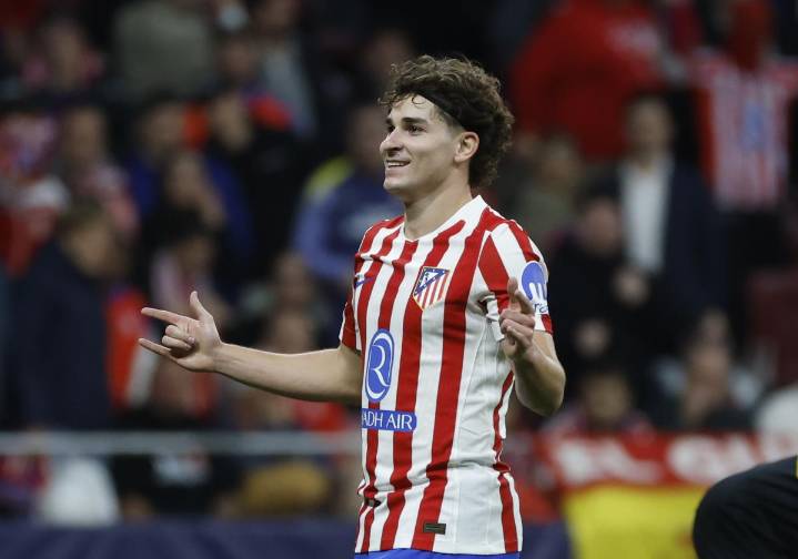 El Atlético sufre para vencer al líder de Bélgica