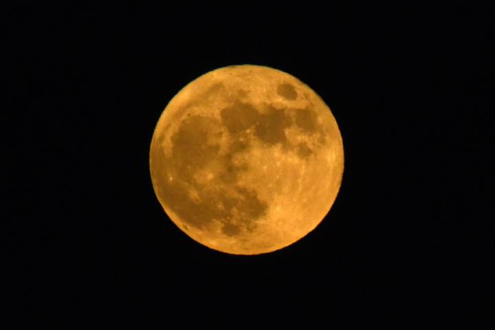 Beaver Moon: Biggest Supermoon of Year Appears This Week