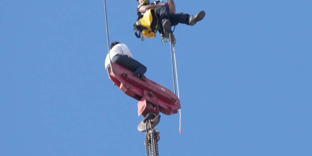 Impactante rescate en Jerusalén: así salvaron a un adolescente atrapado a 300 metros de altura por casi 9 horas
