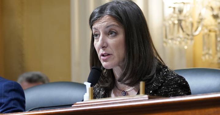 Former-Rep. Elaine Luria announces bid to challenge Rep. Jen Kiggans' seat: CNN