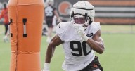 Browns trading DE Joe Tryon-Shoyinka to Bears