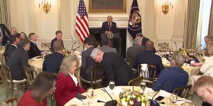 Trump pressures GOP senators to end the government shutdown, now the longest ever