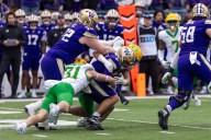 Oregon Ducks defense shuts down Demond Williams Jr. in 26