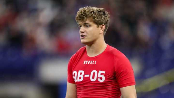 JJ McCarthy Issues Strong Aaron Jones Statement After NFL Punished Veteran RB