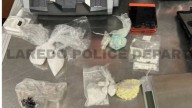 Policía de Laredo atrapa a cinco narcomenudistas con arsenal de drogas y arma robada
