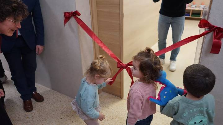Jugar aprendiendo, Salesianos Huesca inaugura su aula de 2 años bajo el lema "Educar es cosa del corazón"