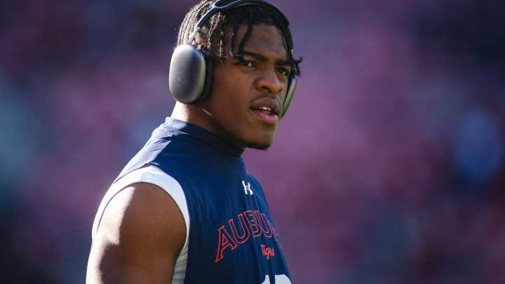 Auburn football LB Demarcus Riddick has season