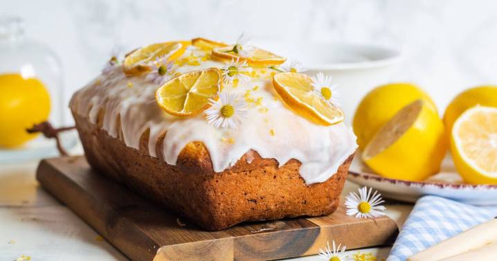 Mary Berry's 'favourite' lemon drizzle recipe she's been perfecting for 60 years