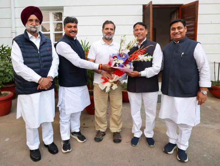 After Bihar drubbing, Cong targets EC again, alleges selective deletions in SIR