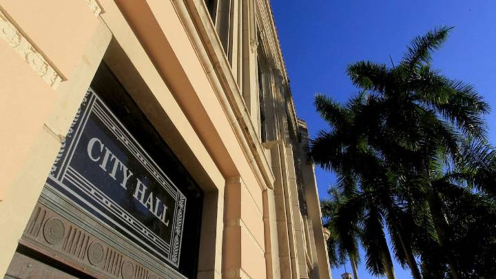 St. Petersburg sued over public records access