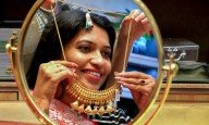 Gold price drops by Rs 560 in Chennai; sovereign at Rs 89,440 on Nov 5, 2025