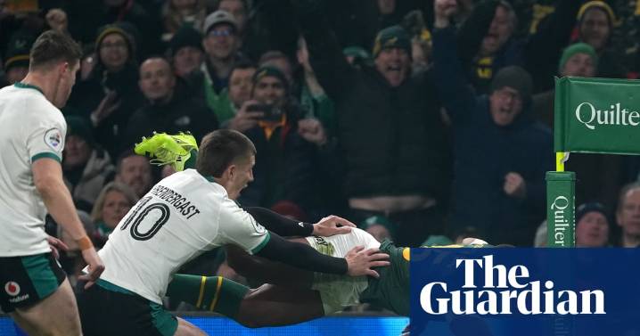 South Africa make heavy weather of victory over indisciplined Ireland