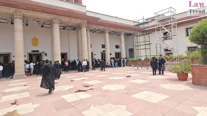 वैधानिक उपचार का उपयोग न करने पर रिट चुनौती अमान्य: सुप्रीम कोर्ट ने नीलामी बिक्री को बरकरार रखा