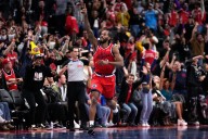 Clippers adapting to healthy Kawhi Leonard this season