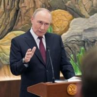 Putin says Russia will fight on unless Ukraine cedes land