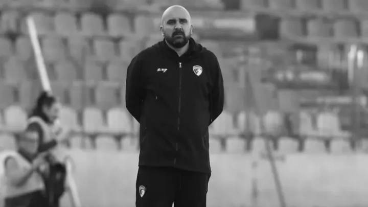 Tragedia en Serbia: Entrenador sufre un infarto en pleno partido y muere a los 44 años