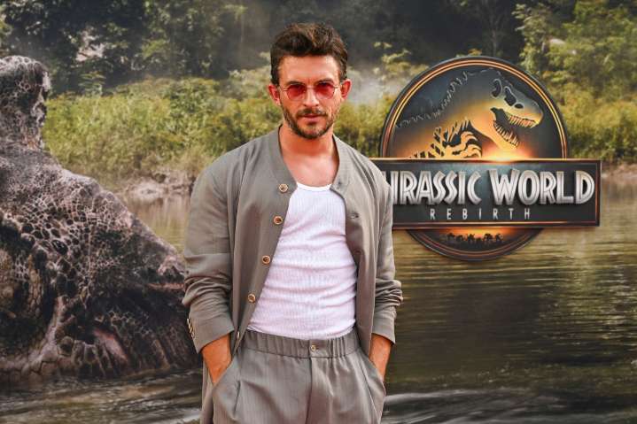 Jonathan Bailey es nombrado el hombre más sexy del mundo en 2025