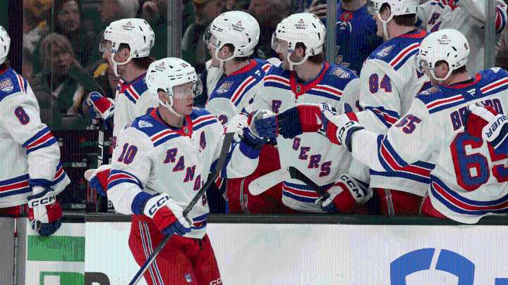Panarin has 4 points, Rangers top Bruins in Thanksgiving Showdown