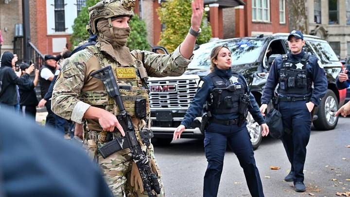 Arrest made in alleged shooting at Border Patrol officers in Little Village, DHS says