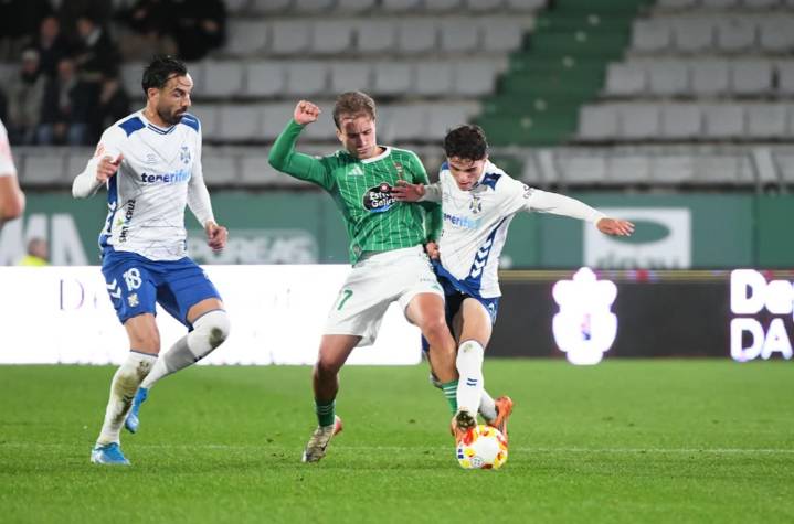 Golpe de autoridad del Tenerife en Ferrol para apuntalar su liderato (0
