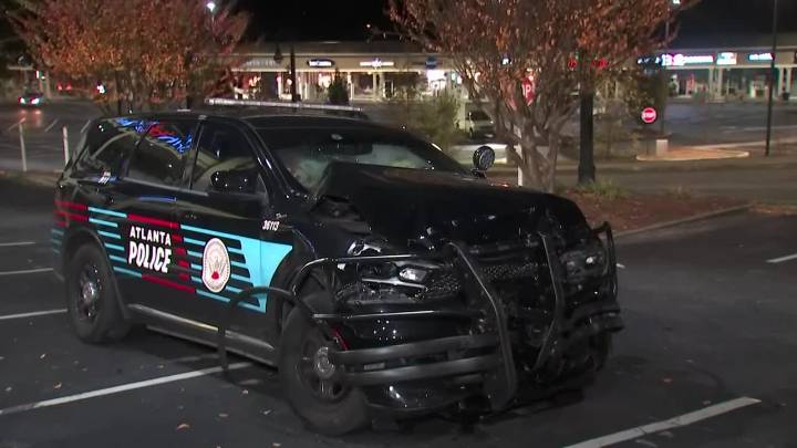 Suspect drunk driver hits Atlanta police car