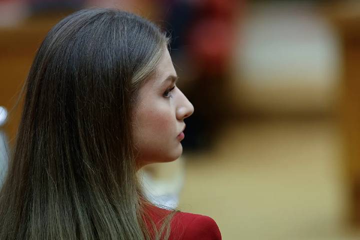 La mayoría de los españoles aprueba a la Monarquía y los jóvenes se entusiasman con Leonor como futura Reina