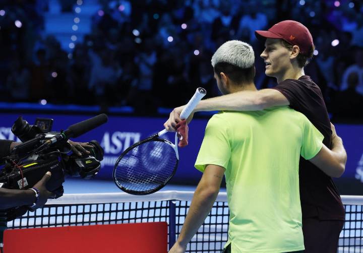 Carlos Alcaraz & Jannik Sinner Draw Roger Federer-Rafael Nadal Comparisons As Ex-pros Question Their Bond Jannik Sinner and Carlos Alcaraz's rivalry sparks a debate amongst American ex-pros who see th