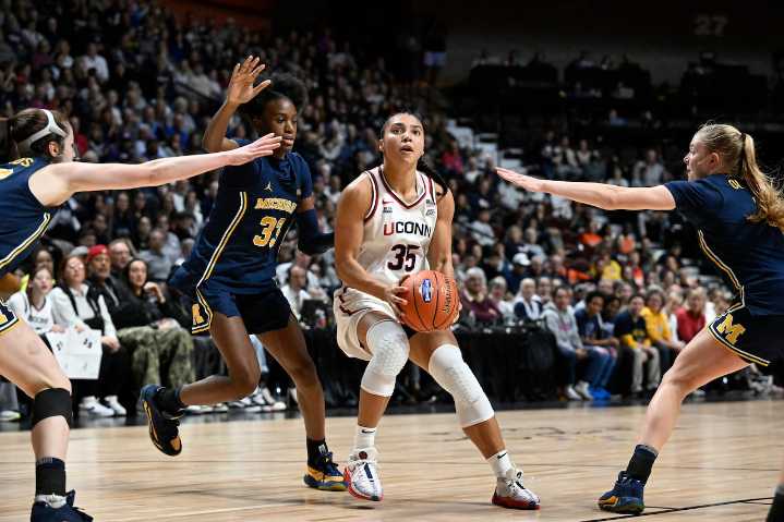 Where to watch college basketball free live stream today: No. 1 UConn Huskies vs. Xavier Musketeers