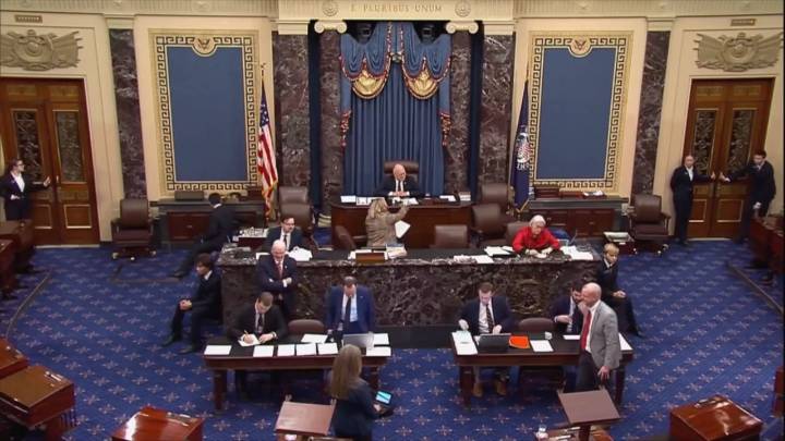 Rhode Island, Massachusetts senators respond after Senate advances bill to end shutdown