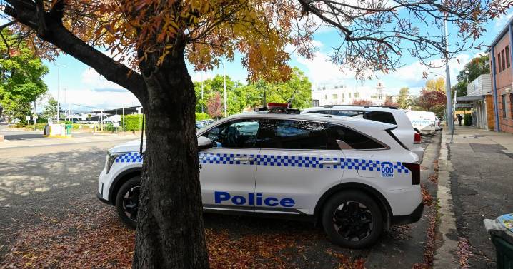 Police officer's 21 guns and weapons charges delayed in court