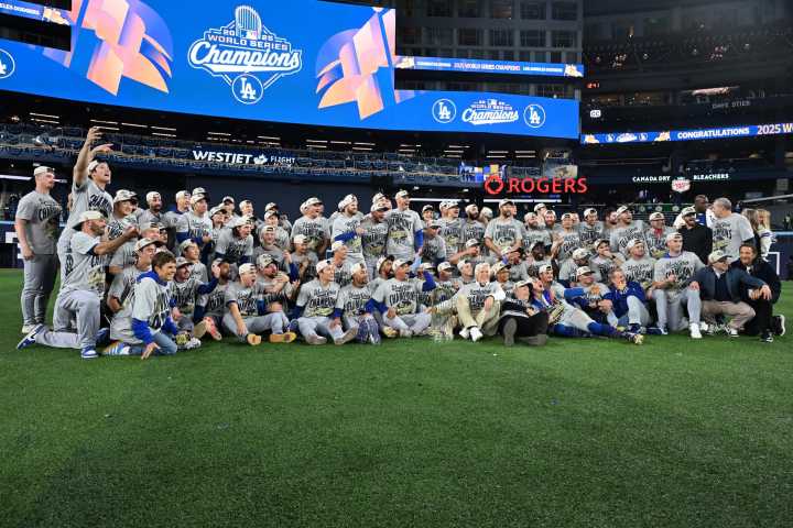 Los Dodgers completan una remontada épica y firman su doblete en la Serie Mundial