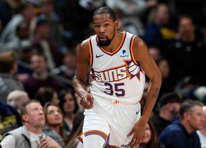 Ganan Suns único duelo del día