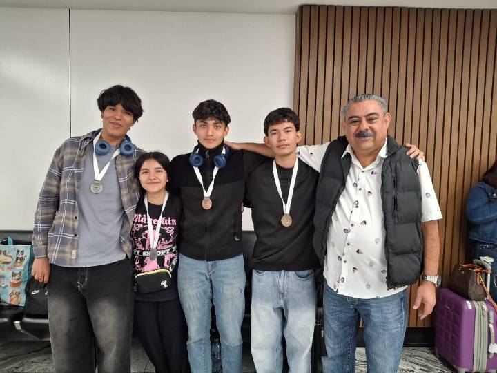 Estudiantes de preparatorias de UdeG brillan en la XXXV Olimpiada Nacional de Biología