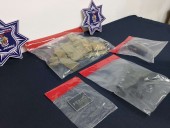 Detienen a menor que se hacía pasar por perito y portaba réplica de arma en escuela