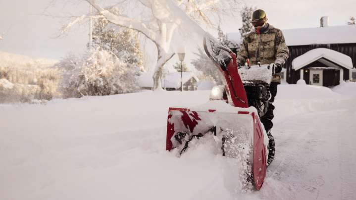 3 Cheap Snow Blowers You Should Steer Clear Of, According To Users