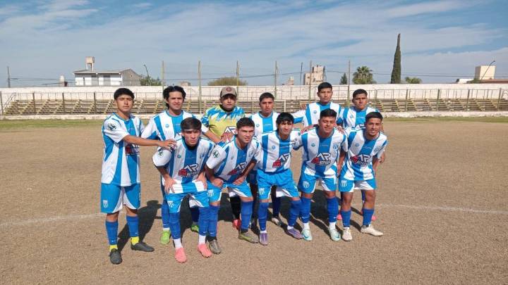 Victorias de Liberal y Chacarita en la Capital