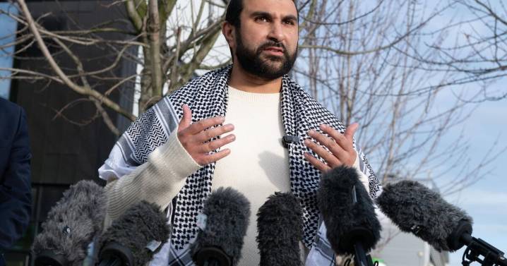 British commentator mulling possibility of taking legal action against U.S. over his detention