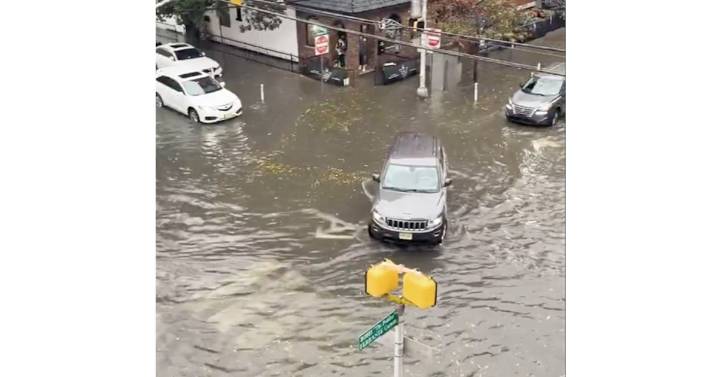 Inundaciones en NY dejan 2 decesos, uno era mexicano