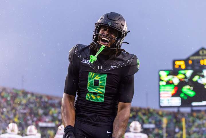 Where to watch Minnesota vs. Oregon football tonight for free