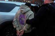 Joven neoyorquino vuelve a casa luego que un juez decidiera que su detención por parte del ICE fue ilegal