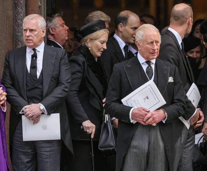 Cele|bitchy | Andrew Windsor will receive a lump-sum six-figure payment & a private annuity