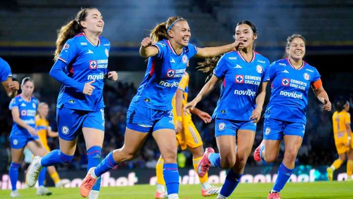 Cruz Azul Femenil rescata el empate ante Tigres en la semifinal ida