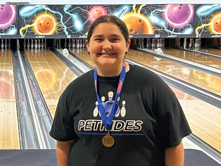 Staten Island HS girls’ bowling: Petrides’ Kiara Lombardi rolls to PSAL City Individual crown