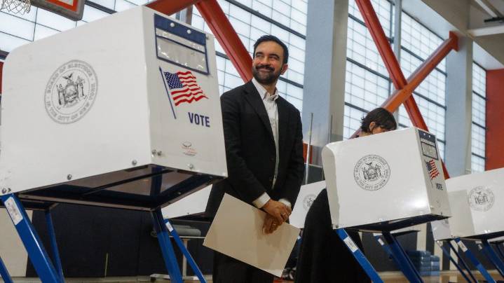 Partido demócrata lucha por reconstruirse en contiendas estatales clave el día de las elecciones