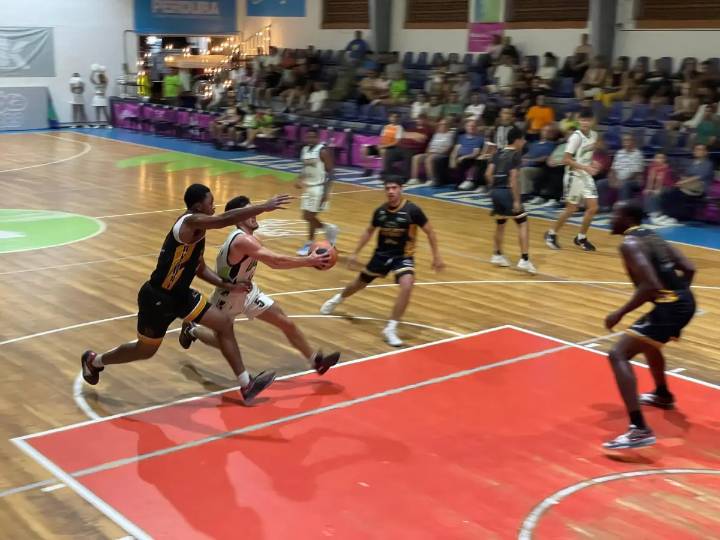 Iguanas Vallarta vence a Mineros de Conicol y va por su segunda victoria esta noche ante Coras de Tepic