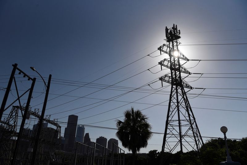 Biggest US power grid operator moving forward with plan to manage data centers
