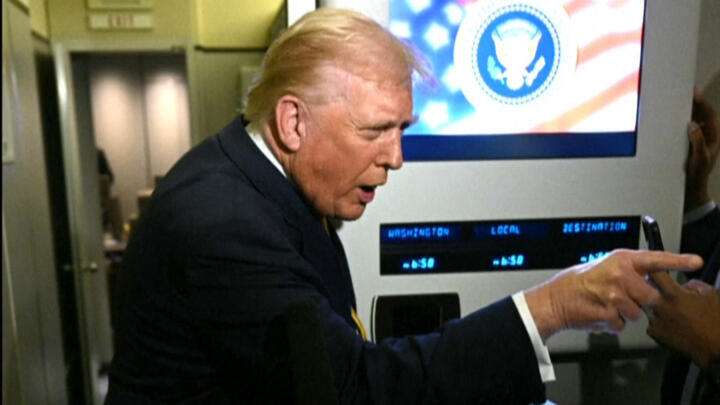 «Cállate cerdita»: el insulto de Trump a una periodista que preguntó por caso Epstein